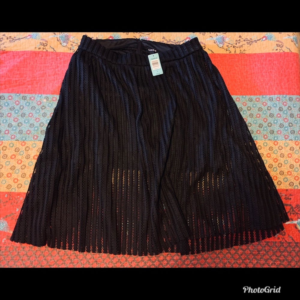 Torrid NWT size 18 skirt